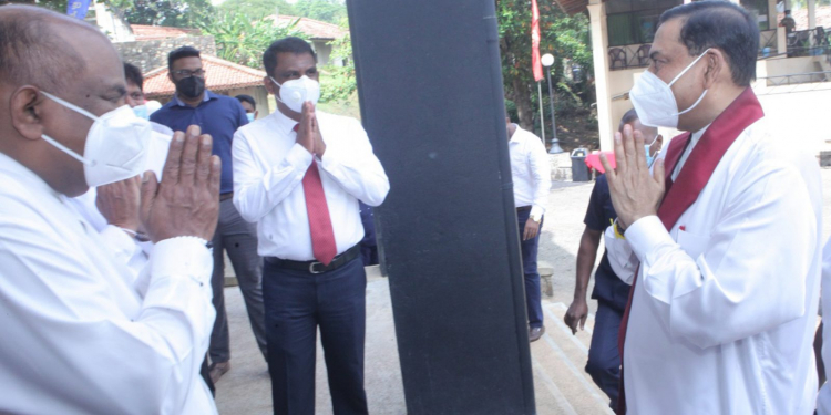 ‘වැඩ සමග යළි ගමට’ බැසිල් දකුණෙන්ම පටන් ගනී (PHOTOS)