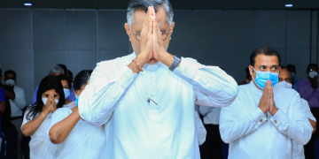 චම්පික හෙළ උරුමයෙන් අයින් වෙයි: අලුත් දේශපාලන බලවේගයක් හදන්න තීන්දු කරයි (PHOTOS)