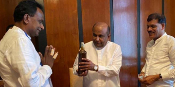 උඩින් උඩින් වර බිමින් බිමින් වර පැණිය බොන්න වර පෙත්තප්පු