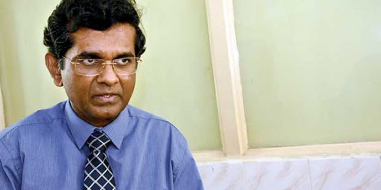 ‘ඕන මෝඩ වැඩක් අද ටීවී එකේ දානවා…’-පැණිය ගැන විශේෂඥ වෛද්‍ය විජේවික්‍රම කතා කරයි
