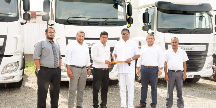 නවිල් එන්ටර්ප්රයිසස්, අයිඩියල් ඔටෝමොබයිල් වෙතින් DAF ප්රයිම්මුවර් රථ මිලට ගනී