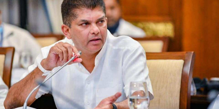 නෑ.. නෑ… රුවන්වැලිසෑයට බීලා ගියේ මම නෙමෙයි: මට මඩ ගහනවා… -ලොහාන්