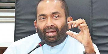 සියඹලාපිටියට කොළඹ අපාර්ට්ම්න්ට් එකකින් සුපිරි නිවසක්