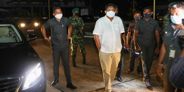 සජිත් මහ රෑ උසාවියට යයි (PHOTOS)