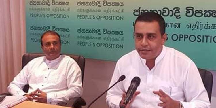 මාධ්‍ය මර්දනය පටන් ගත්තා: පාර්ලිමේන්තුව මාධ්‍යවේදීන්ට තහනම් කරලා (VIDEO)
