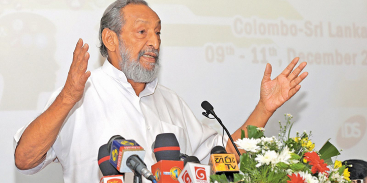 කොරෝනා මරණ භූමදානයට වාසුදේව ලංකාවේ තැන් 2ක් සොයාගනී