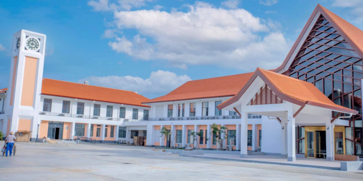 ආසියාවෙ ලොකුම එකක්: මෛත්රිපාලගෙ වැඩක්