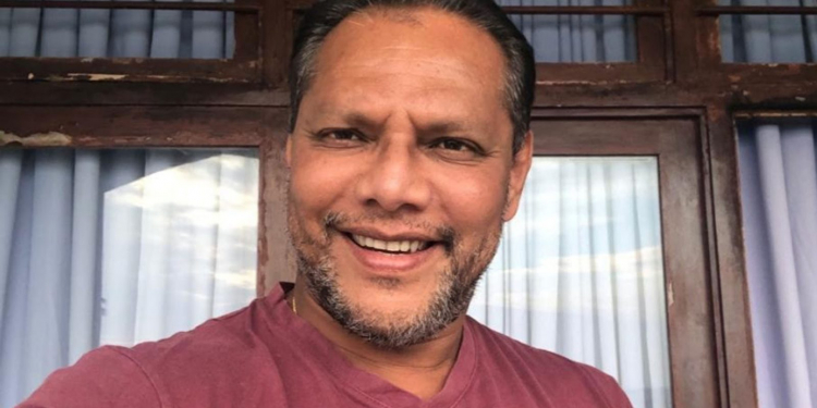 කොරෝනා හොඳ වී ගෙදර ගිය දයාසිරිගෙන් ප්රහාරයක් (VIDEO)