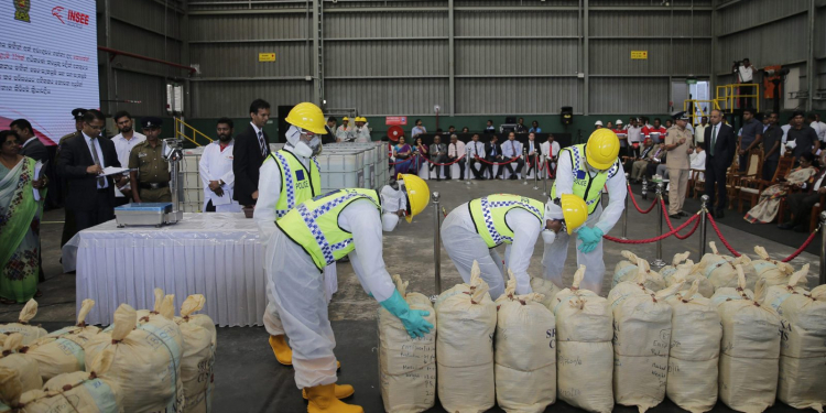 අල්ලපු කුඩු කෝ: දැන් කුඩු නැද්ද: කළ මෙහෙයුම් බොරුද: ඊළග මෙහෙයුම මොකද්ද? EXCLUSIVE