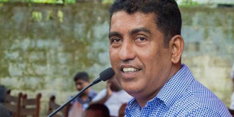 වරාය ගැන ජනපති ගන්න තීන්දුව උඩ ආණ්ඩුවම හිටගන්න ඕනෑ -ජොන්ස්ටන්
