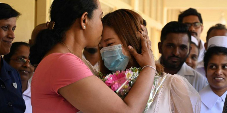 චීනෙන් ලංකාවට කොරෝනා දීලා අදට අවුරුද්දයි (VIDEO)