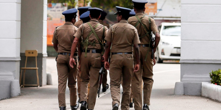 පොලිසිය කරන්නේ ජනතාව ආරක්ෂා කිරීමද-ප්‍රභූවරුන් ආරක්ෂා කිරීමද?