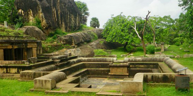 රජ්ජුරුවන්ට බලය ගන්න යාග හෝම කරපු විශ්ව ශක්තිය කෙලින්ම ලැබෙන අනුරාධපුරයේ රත්තරන් උයන
