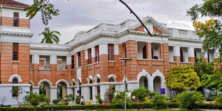 රාජකීය පහත් වැඩක්
