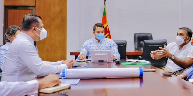 සංගයි-මහේලයි ගිහින් නාමල් හම්බවෙලා (PHOTOS)