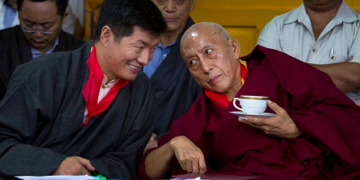 බෝධිසත්වයන්ගේ දේශයේ මහා ජන්දය: තිබ්බතයට නව නායකත්වයක් දෙන සටන