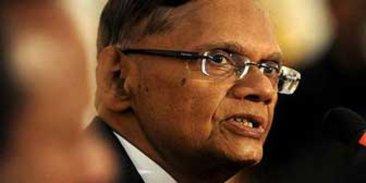 පියල්ගේ ළගින්ම සිටි ජී.එල්. කොරන්ටයින්