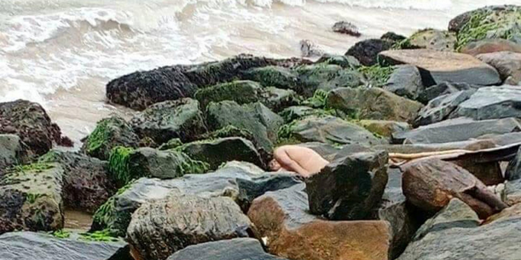 මාතර වෙරළේ කාන්තා මළසිරුරක්