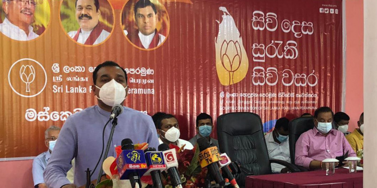 නුවරඑළියේදී ශ්රීලනිපයට පොහොට්ටුවෙන් උකුසු ප්රහාරයක්: මුලින්ම තමන්ගේ බර කිරාගෙන ඉන්න (VIDEO)