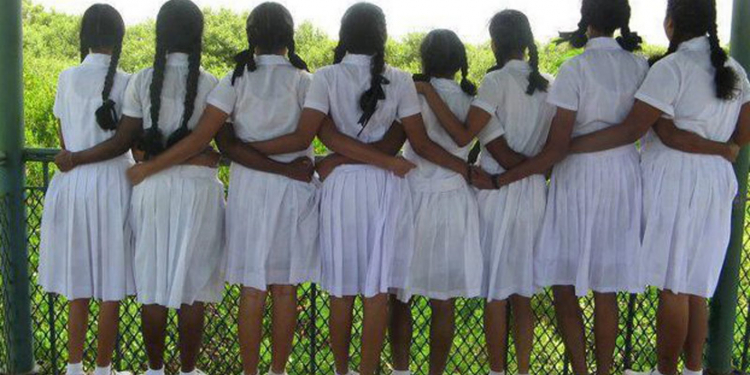 සිසුවියන්ට නොමිලේ සනීපාරක්ෂක තුවා දීමට ආණ්ඩුව සූදානම්