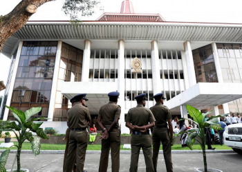 ශ්‍රේෂ්ඨාධිකරණයටත් කොරෝනා රිංගයි