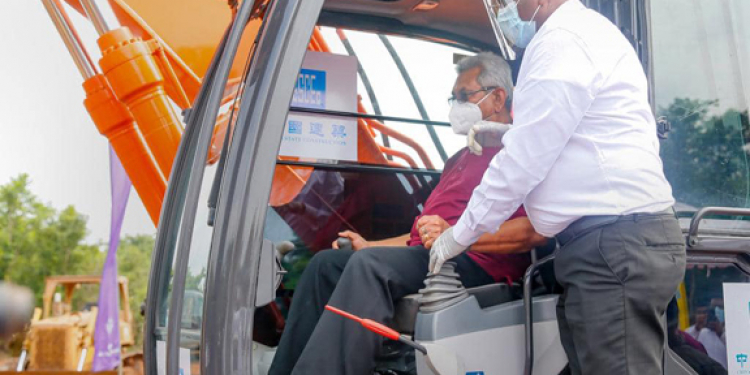 ගෝඨා දකුණු ආසියාවේ වාර්තාවක් තියයි (PHOTOS)