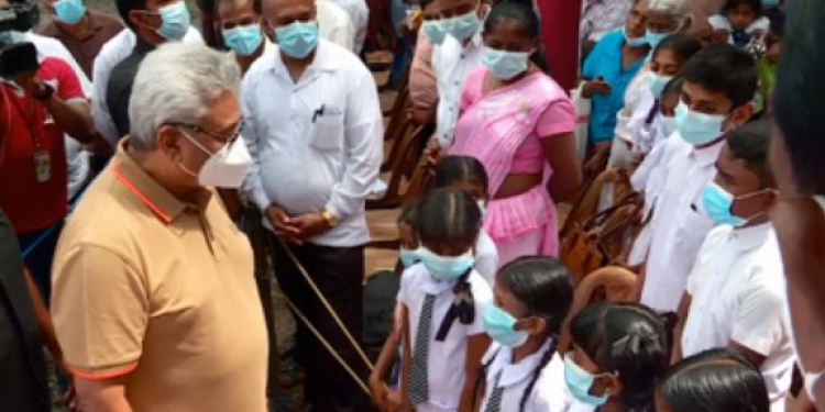 ජනපතිගෙන් මීමුරේට තෑගි මල්ලක්: සමාජ මාධ්යයටත් ප්රහාරයක්