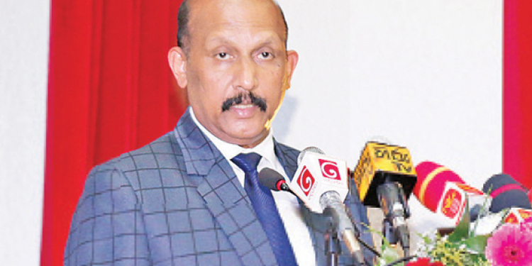 දැන් අමුඅමුවේ කැලෑ කපනවා: ජනපතිවත් දැනුවත් කළා: ආරක්ෂක ලේකම් කැලෑ කැපිල්ල පිළිගනී (VIDEO)
