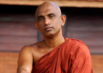 රතන හිමි ‘මුසාවාදා වේරමණී’ සිල්පදය කඩයි (VIDEO)