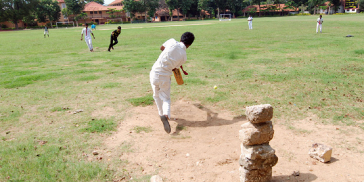 පාසල් සිසුන්ගෙන් සියයට දහයකට සීනි
