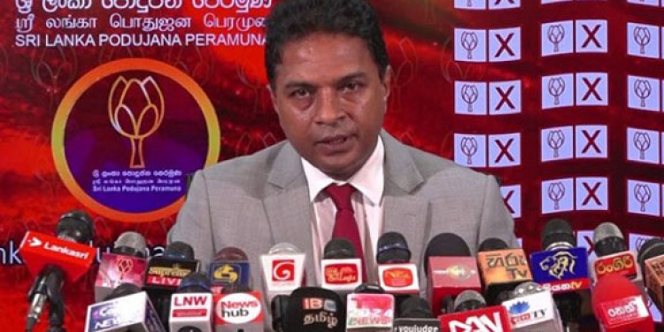 බල්ලෝ බිරුවට තවලම නවතින්නේ නෑ: පොහොට්ටුවේ ලේකම්ගෙන් යළි ප්‍රහාරයක්