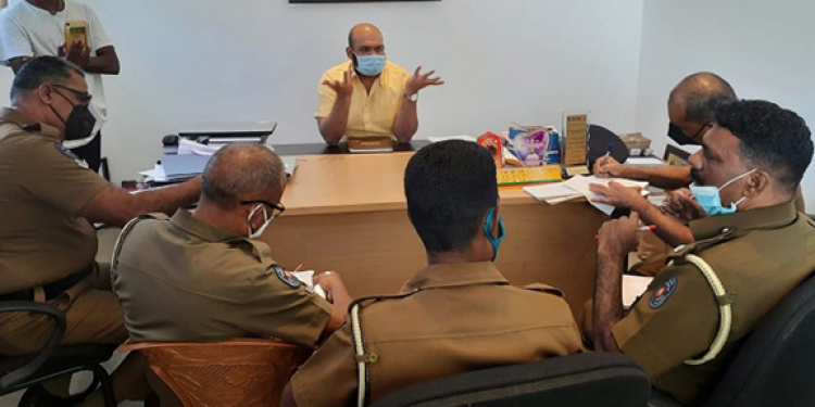 පොලීසි 6ක් TNA මන්ත්‍රී රාසමානික්කම් සොයා යයි