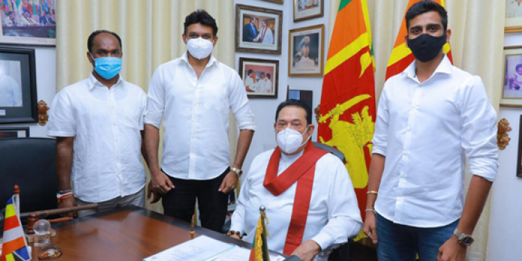 වතු වැටුප 1000 කළාට ජීවන් මහින්දග‌ේ ගෙදරට ගිහින්