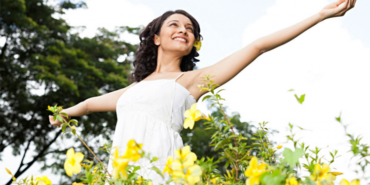 මලක් වගේ ලස්සන පද්මිණි ස්ත්‍රිය