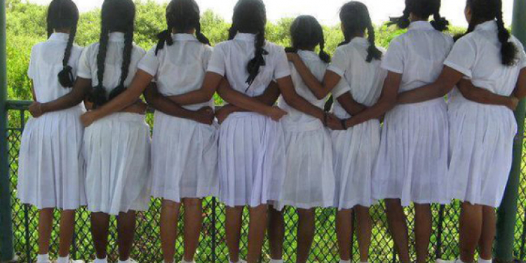 බස්නාහිර පාසල් 492න් 412ක් අරියි
