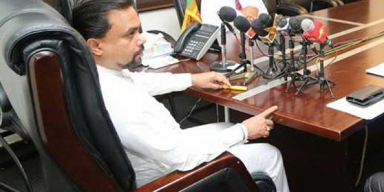 විමල්ට තවත් බාල්දියක් පෙරළෙයි