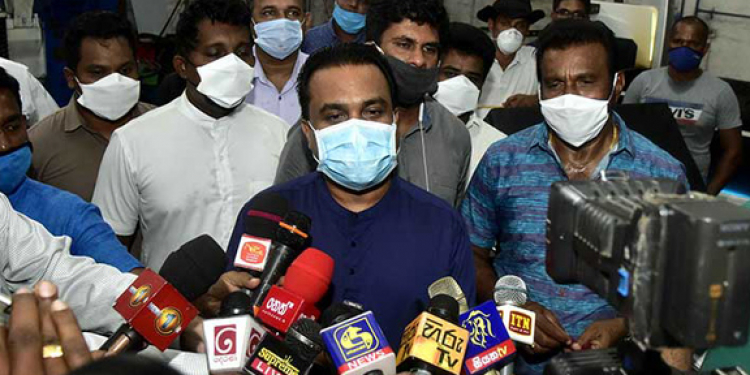 විමල්ගේ ’12 කණ්ඩායම’ තීන්දුවක් ගනී