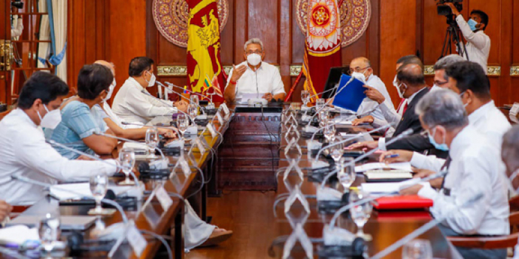 ඇඟළුම්වලින් මේ වසරේ ඩොලර් බිලියන 5ක සහතිකයක්!