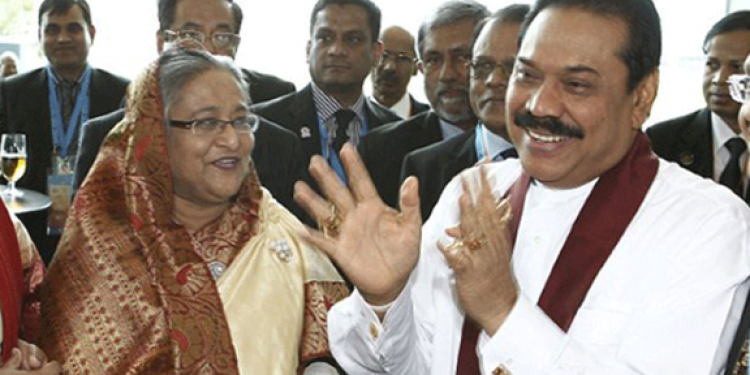 බංග්ලාදේශයට ගොඩබැස්ස මහින්ද පිළිගන්න හසීනා එයි