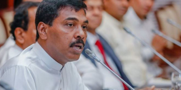 මැටි ඇමැතිගෙන් මැටි ක්‍රීම්!!! (VIDEO)