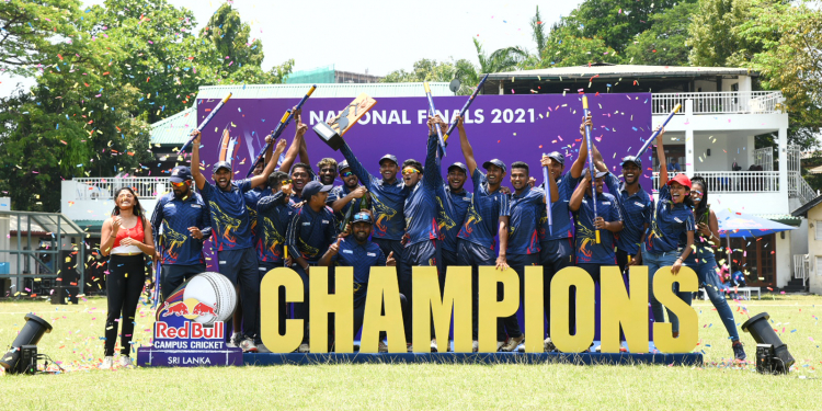 Red Bull කැම්පස් ක්‍රිකට් කිරුළ ඉම්පීරියල් කොලේජ් පිලට