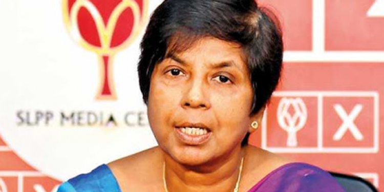 තත්ත්වෙ එච්චර හරි නෑ: මේ අවුරුද්දෙත් ගෙදරටම වෙලා ඉන්න
