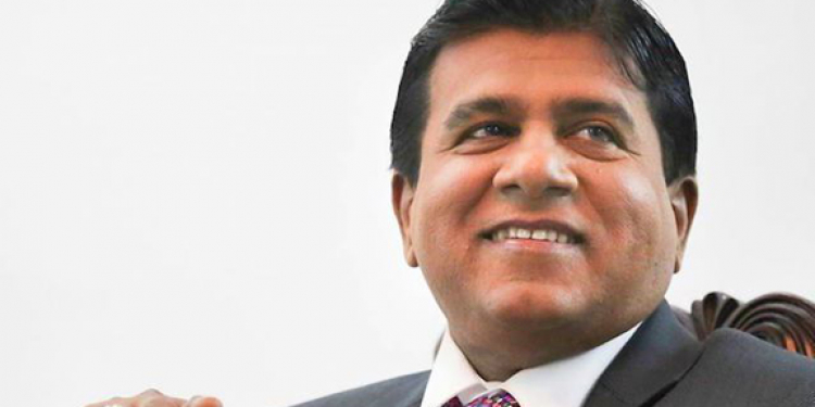 ගමන සුබවාදී නෑ: මාස 2කින් හමුවෙමු: ආණ්ඩුවේ විජයදාස මහා අඩව්වක් ගැන ඉගි කරයි (VIDEO)