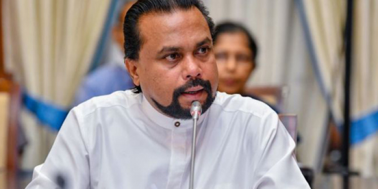 විමල්ගේ පක්ෂය ආණ්ඩුවේ පසුපෙළට පහර දීම අරඹයි