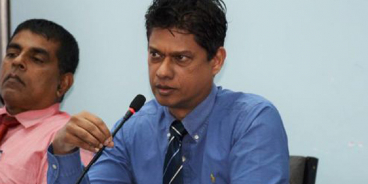 වහ පොල්තෙල් කෑවොත් අක්මාවේ පිළිකා ඇතිවේවි: මහාචාර්ය අර්ජුන හෙළිකරයි