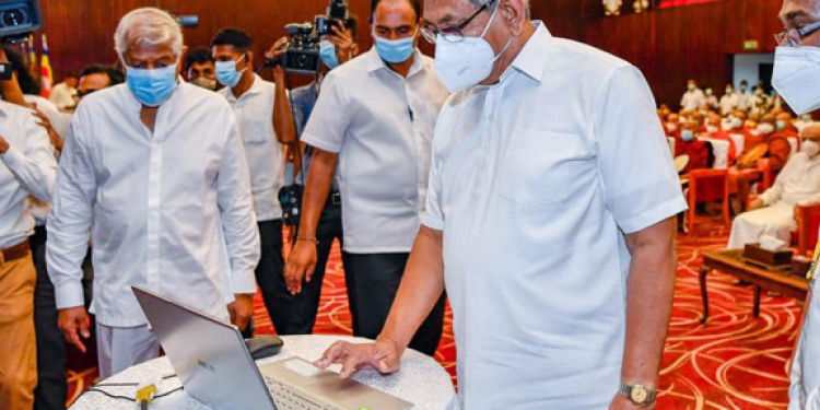 ජනපති පොත් 2ක් එළිදක්වයි (PHOTOS)