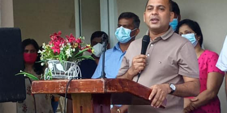 නාළිකා දෙකකට මරික්කාර් පහර පිට පහර දෙයි (VIDEO)