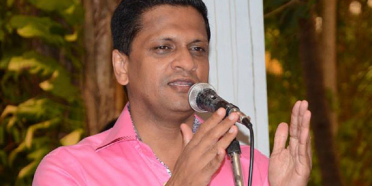 බයවෙන්න එපා: තෙල් එළියට ඇවිත් නෑ: ඇමැති කියයි