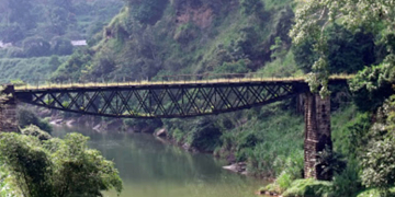 උඩ-යට මාරු කළ කණපිට පාලම