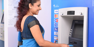 කොමර්ෂල් බැංකුවේ  ටෙලර් යන්ත්‍ර ජාලයෙන්  වාර්තාවක්